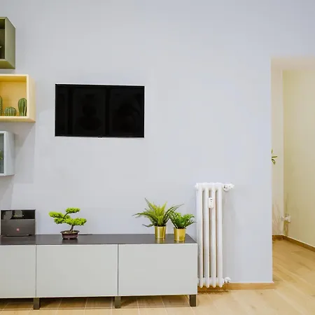Vatican 23 Apartment *